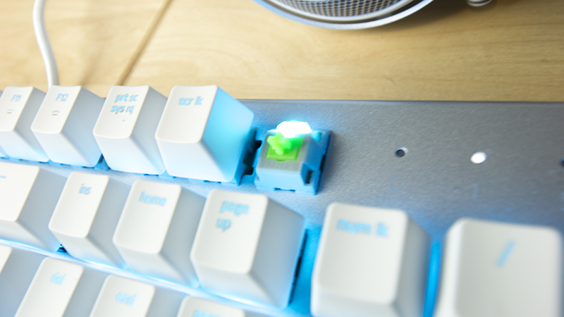 Illustration for article titled Razer Gear Looks Really Nice In White